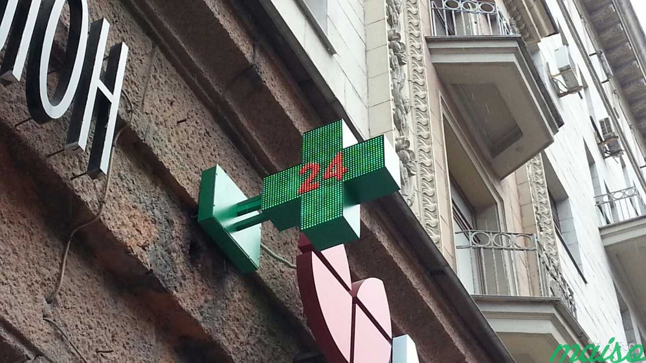 Аптечный крест двухсторонний 50Х50 RGB в Москве. Фото 5