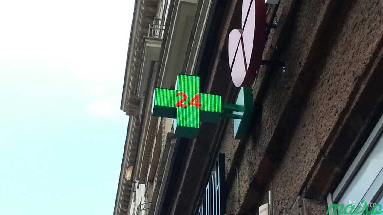 Аптечный крест двухсторонний 50Х50 RGB в Москве. Фото 6