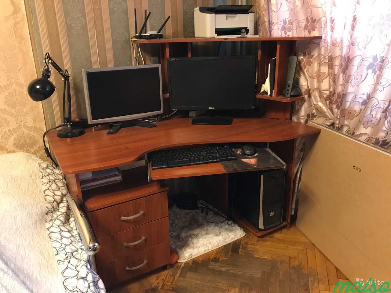 Компьютерный стол в Москве. Фото 1