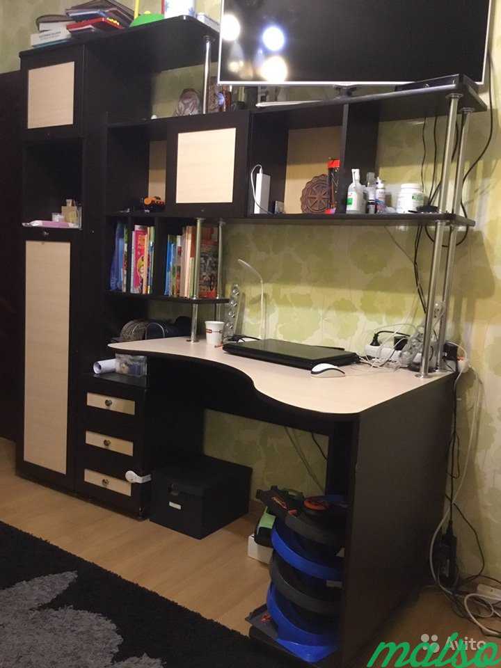 Компьютерный стол с ящиками и шкафчиком в Москве. Фото 1
