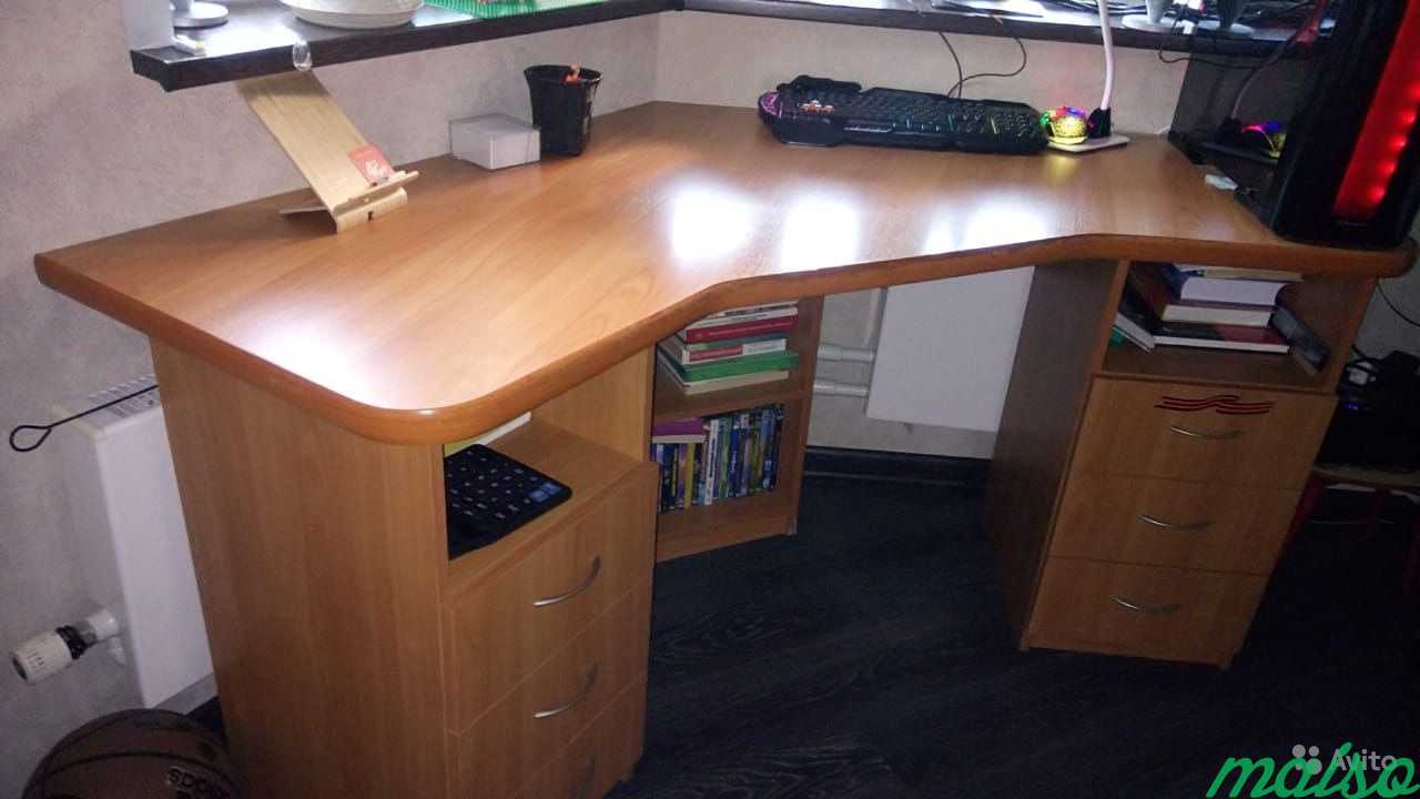 Продаётся компьютерный стол в эркер в Москве. Фото 3