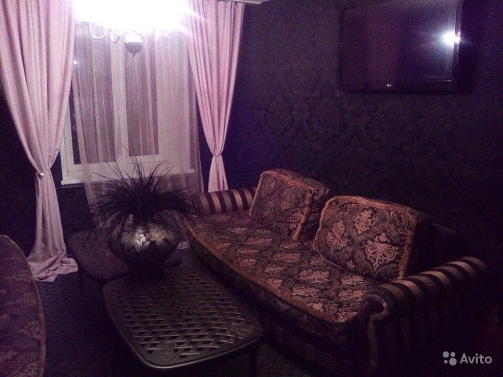 Сдам комнату посуточно Комната 20 м² в 5-к квартире на 4 этаже 5-этажного кирпичного дома в Москве. Фото 1