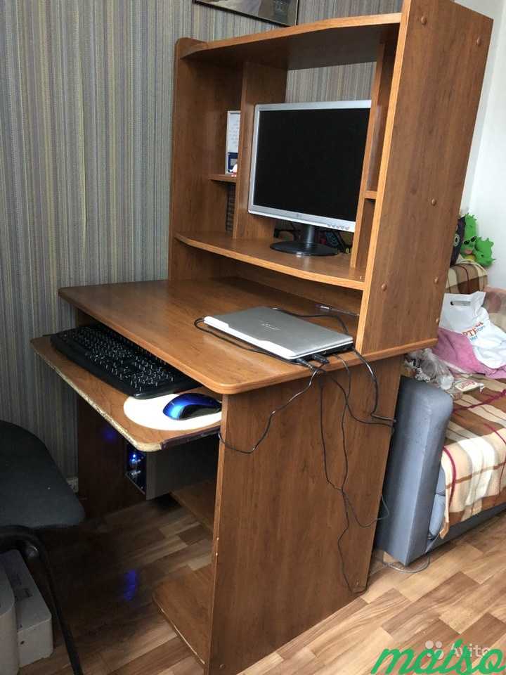 Компьютерный стол в хорошем состоянии в Москве. Фото 1