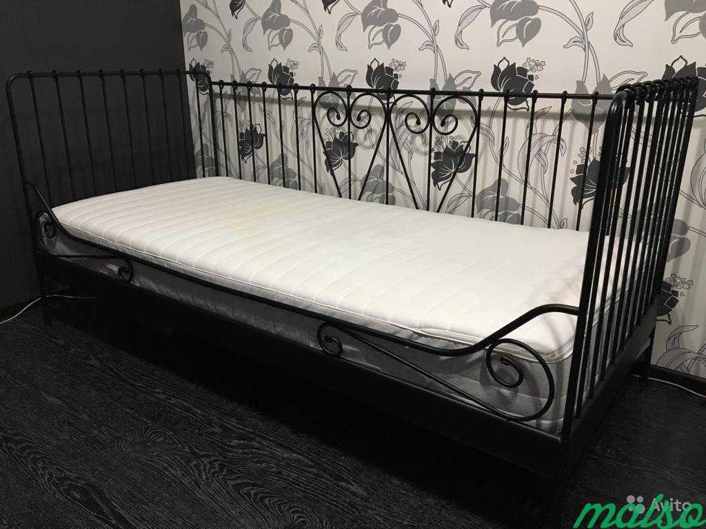 Кровать кованая Икея в Москве. Фото 1