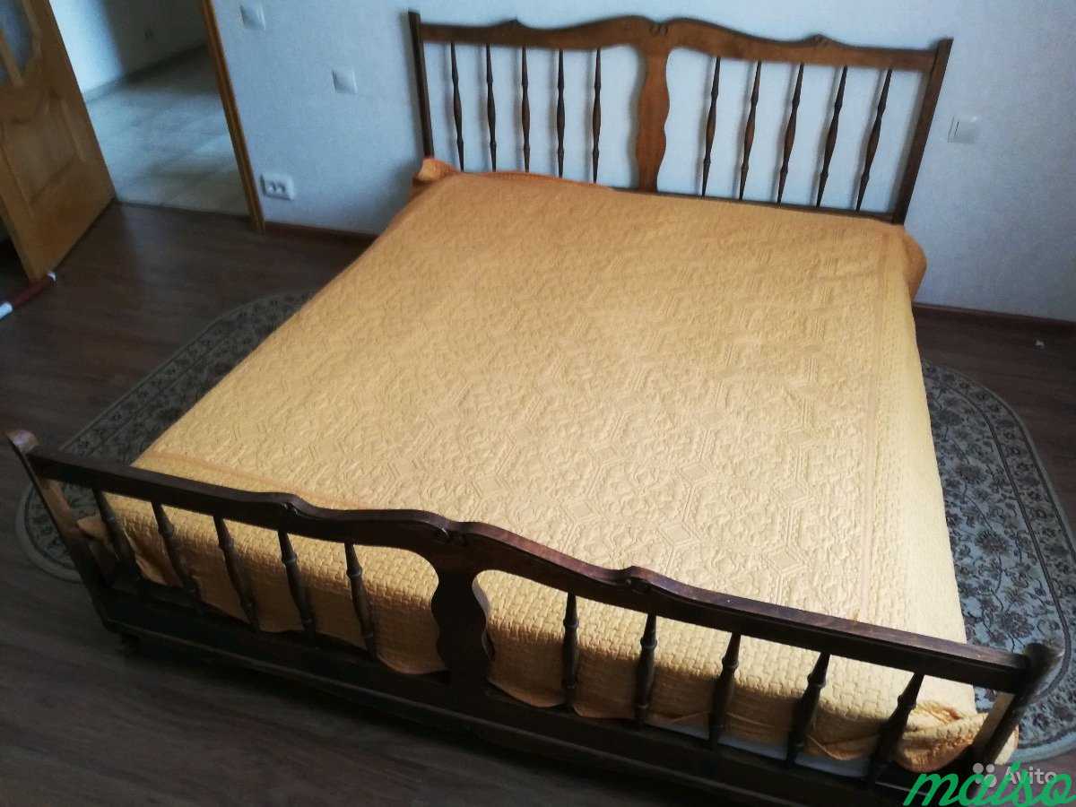 Продаётся спальная двухместная кровать с матрасом в Москве. Фото 1