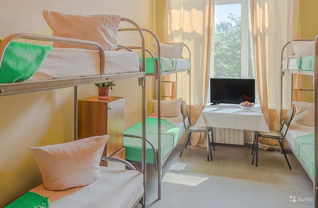 Сдам комнату посуточно Комната 22 м² в 2-к квартире на 3 этаже 5-этажного кирпичного дома в Москве. Фото 1