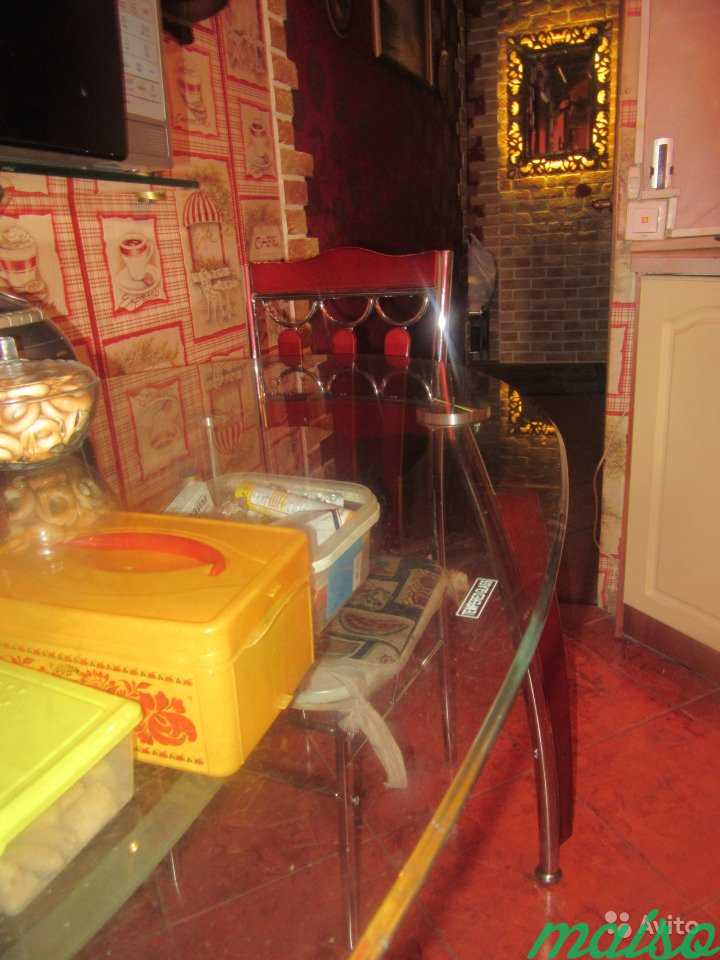 Кухонный гарнитур б/у со стеклянным столом в Москве. Фото 4