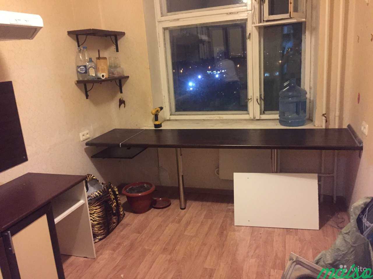 Кухонный гарнитур со столешницей и вытяжкой в Москве. Фото 4