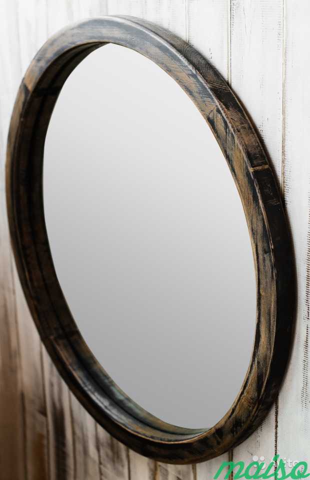 Круглое зеркало в деревянной раме в Москве. Фото 2