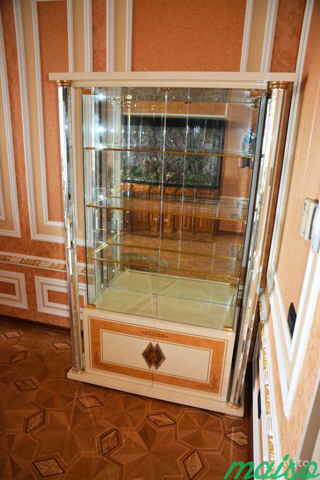 Витрина шкаф для посуды стекло Turri Италия в Москве. Фото 3