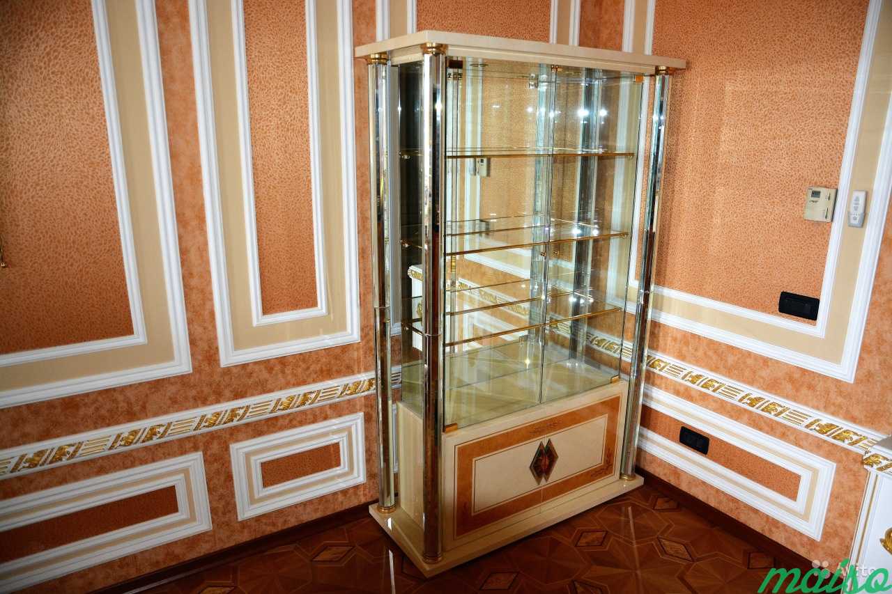 Витрина шкаф для посуды стекло Turri Италия в Москве. Фото 1
