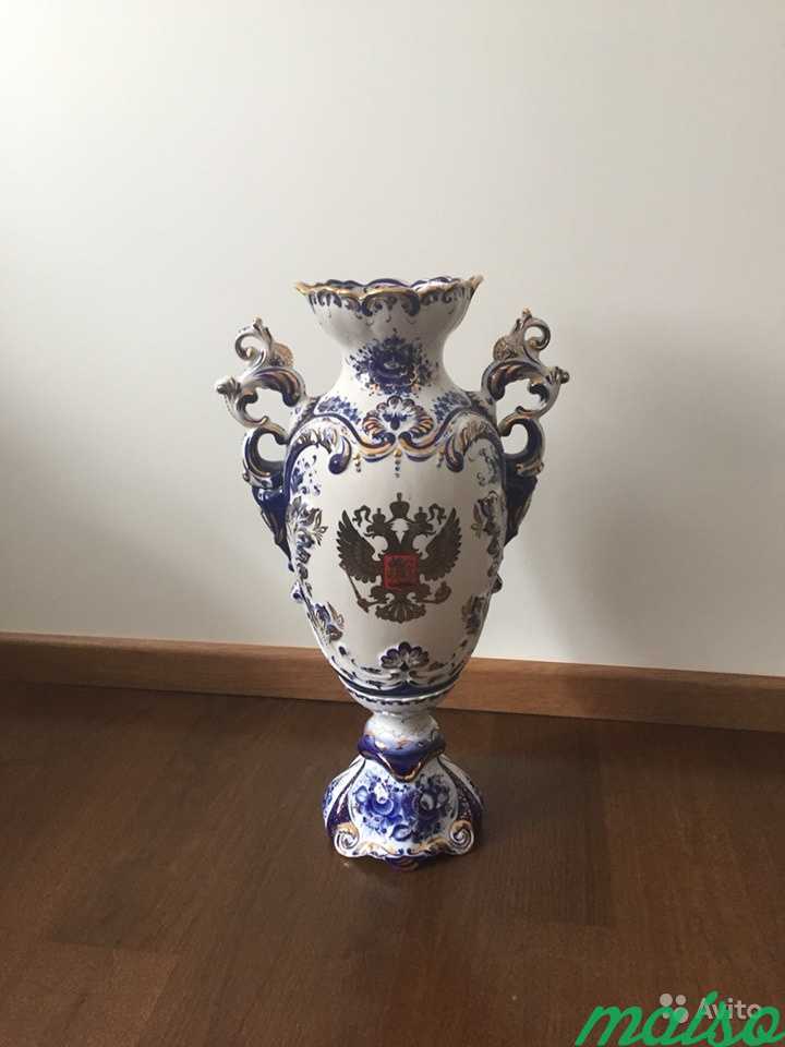 Ваза большая напольная ая. Большая ваза Барановка розы. Кавказский большие ваза. Большие вазы на ножке в Нижнем Новгороде купить.