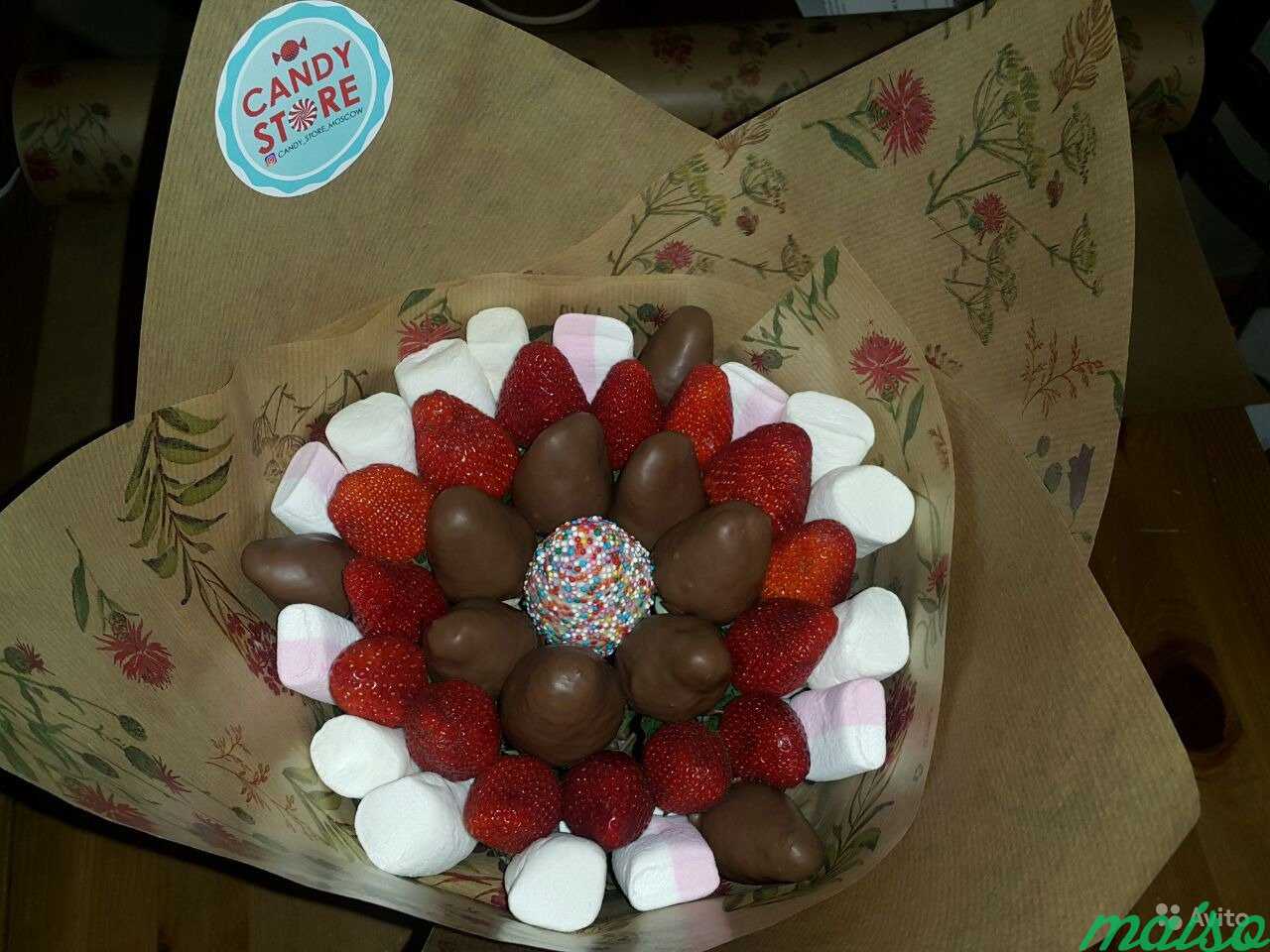 Вкусные и эффектные букеты из клубники в шоколаде в Москве. Фото 6