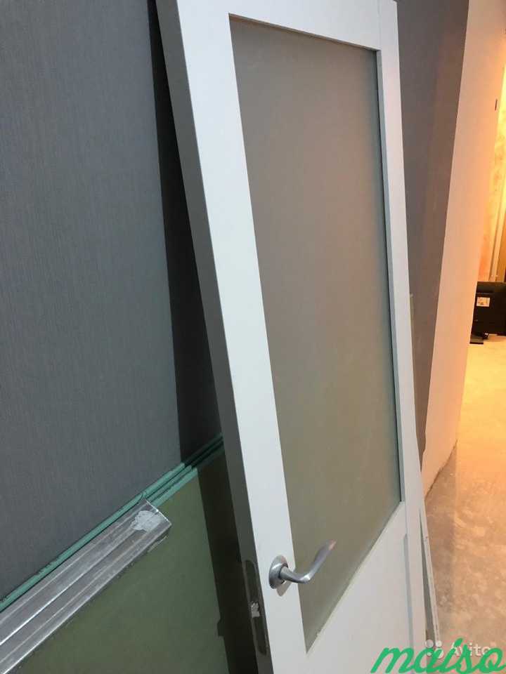 Двери белого цвета с коробкой и наличниками 200х80 в Москве. Фото 3
