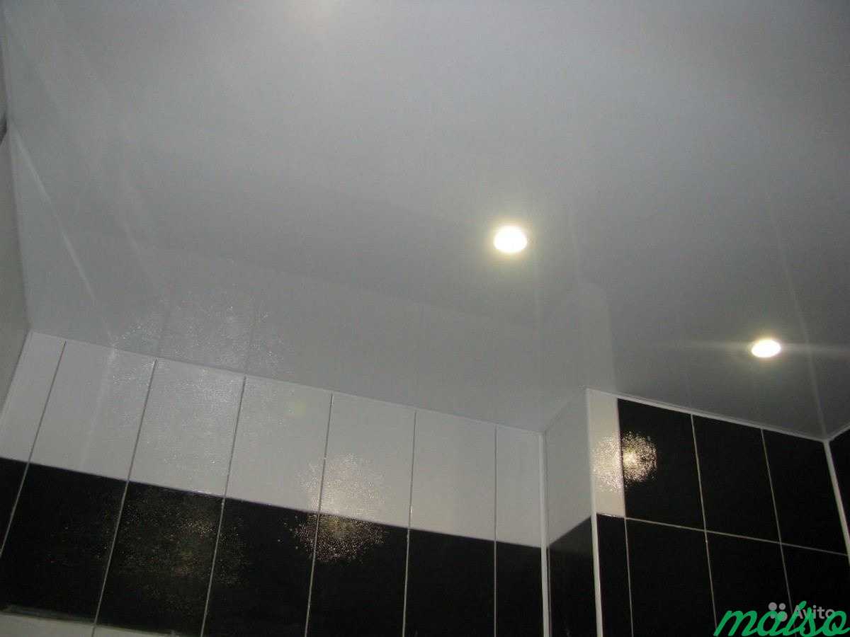 Натяжной потолок в ванную и туалет в Москве. Фото 8