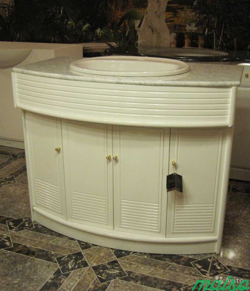 Элитная испанская мебель с мрамором в ванную №10 в Москве. Фото 1