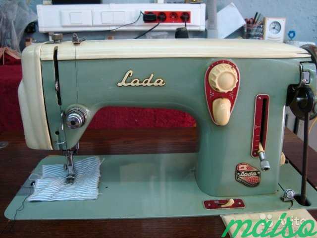 Продаётся чехословацкая швейная машинка Lada в Москве. Фото 1