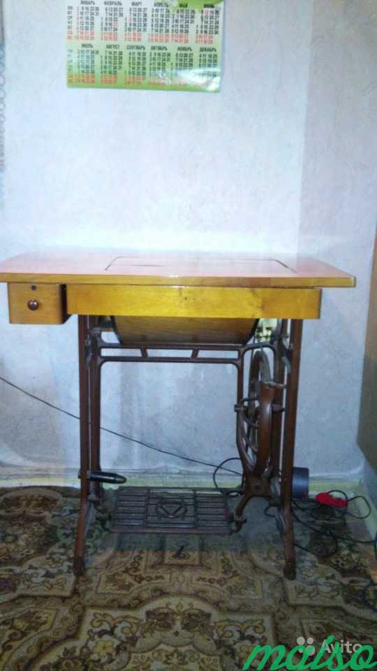 Ножная швейная машинка для любителей старины в Москве. Фото 3