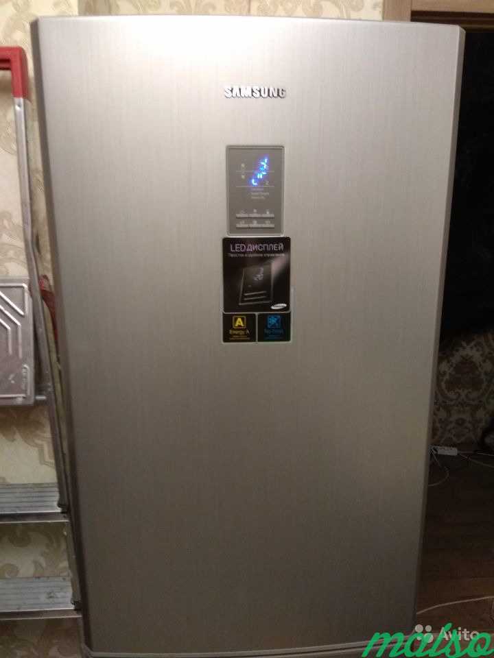 Холодильник Самсунг рл40 nofrost metallic в Москве. Фото 1