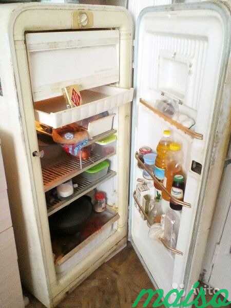 Холодильник ЗИЛ 1963 года в Москве. Фото 3