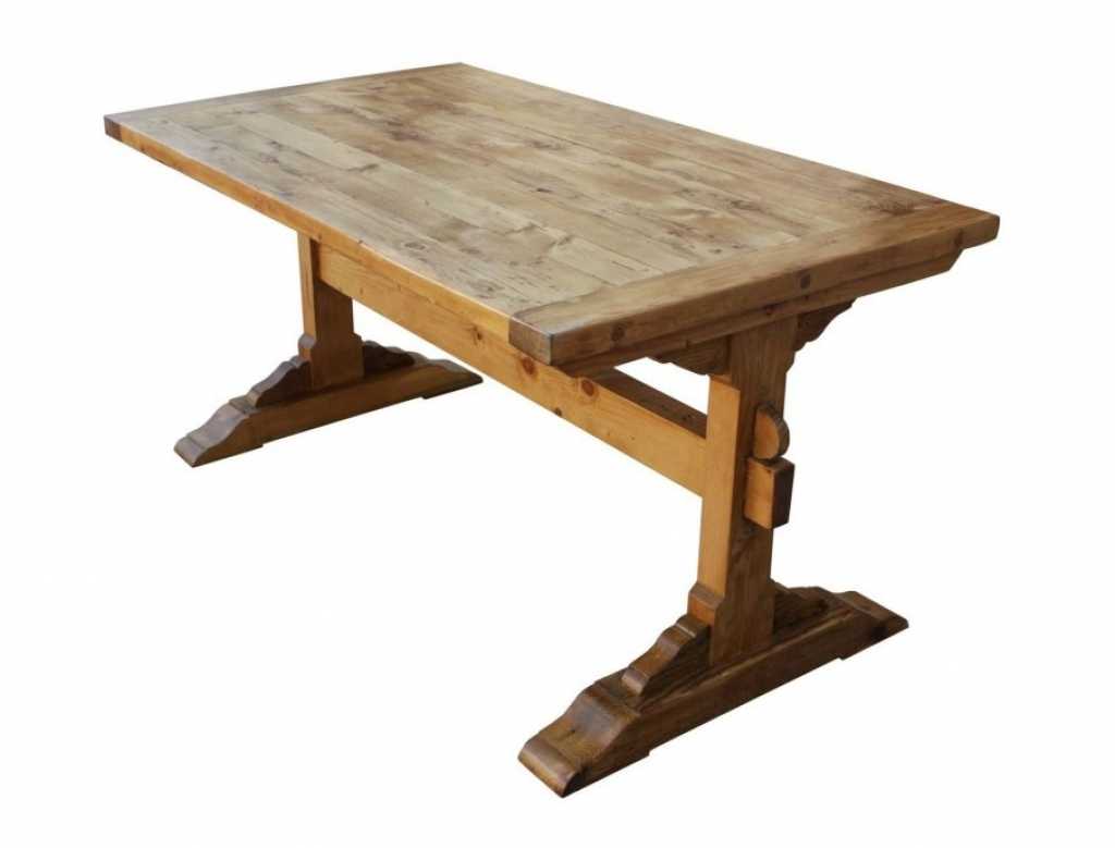 стол из дерева для бара