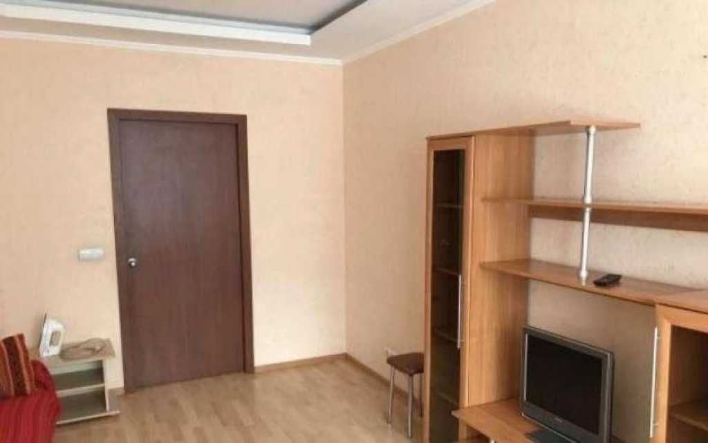 Сдается однокомнатная квартира на длительный срок в Калаче-на-Дону. Фото 1