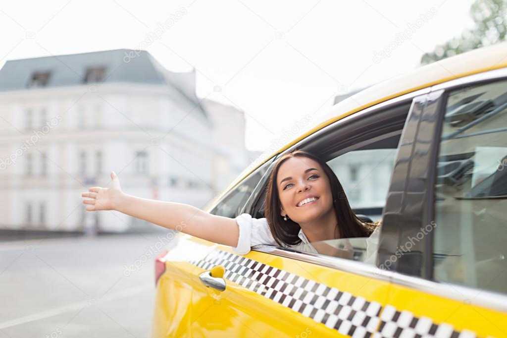 Водитель легкового автомобиля в Яндекс такси в Нижнем Новгороде. Фото 1