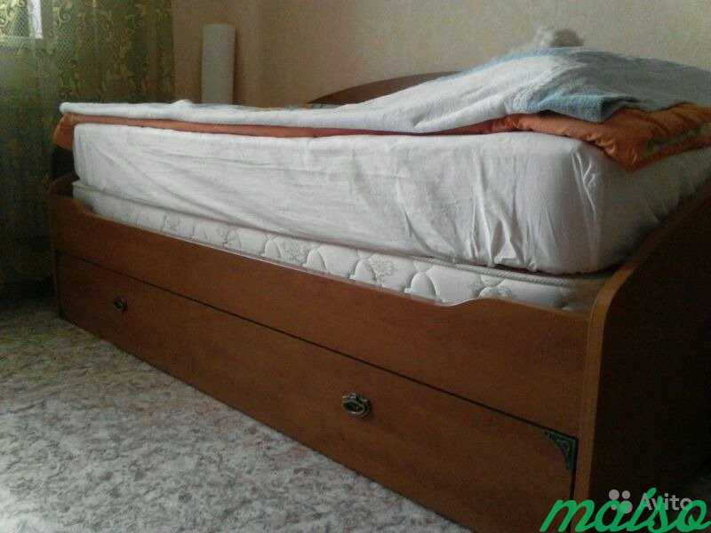 Кровать с раздвоенным большим ящиком с двумя матра в Москве. Фото 9