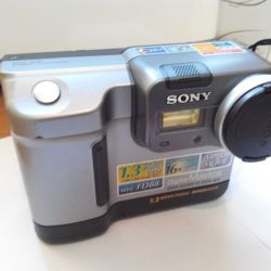 Фотоаппарат Sony MVC-FD88, не рабочий