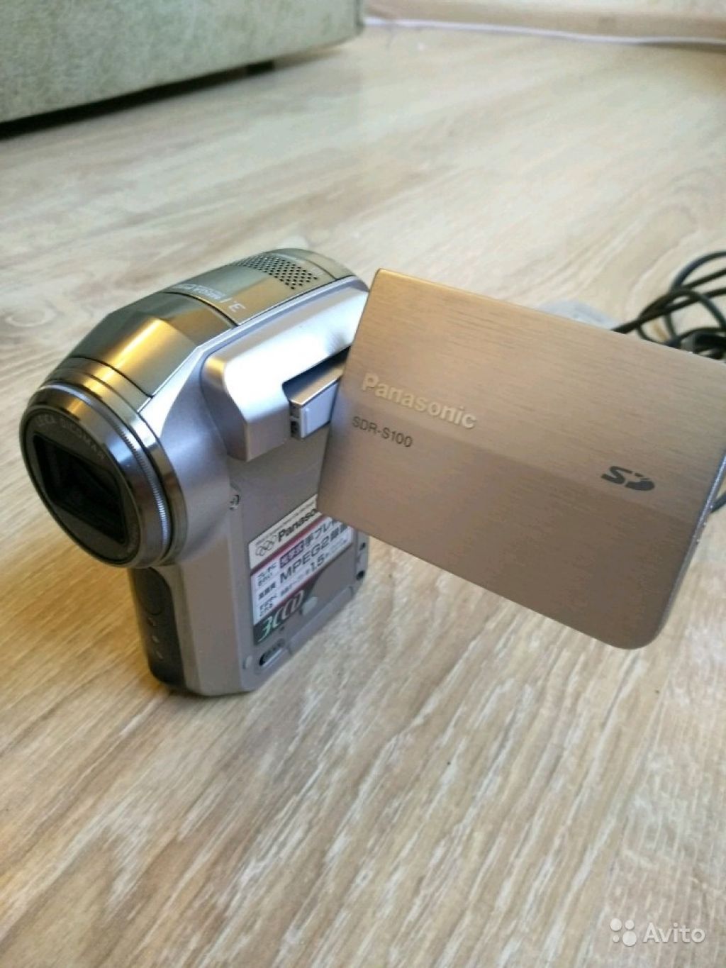 Видеокамера Panasonic SDR-S100 в Москве. Фото 1