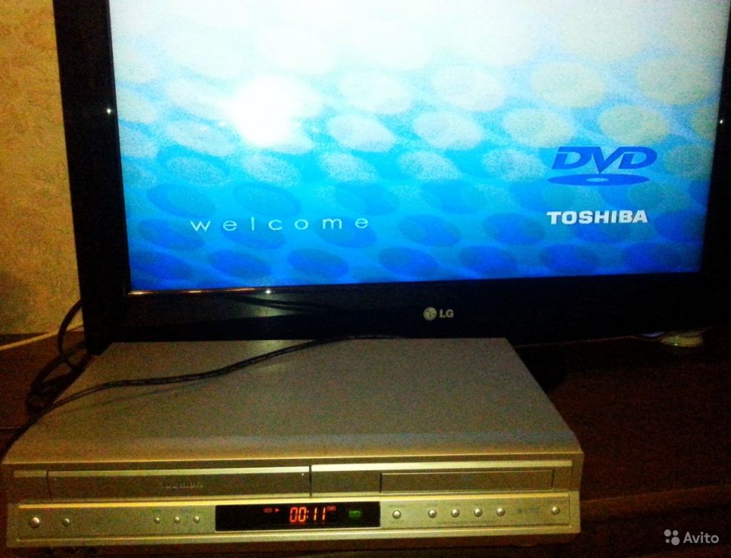 Видеомагнитофон комбо Toshiba DVD VHS в Москве. Фото 1