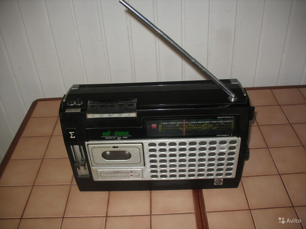 Портативная кассетная магнитола 'Вэф-260' в Москве. Фото 1