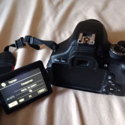 Canon EOS 600D + объектив cо стабилизацией 18-55mm