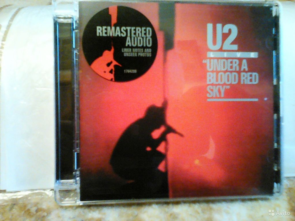 Новый U2 - Under a blood red sky в Москве. Фото 1