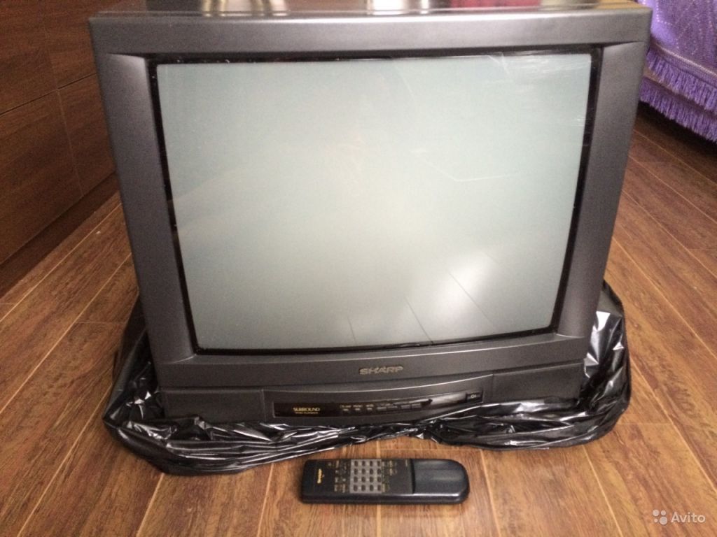 Телевизор 52 см