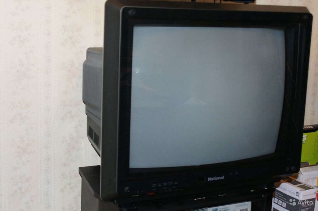 Купить телевизор в москве бу на авито. Телевизор National 1980. Телевизор National NX-40tfs110. Винтажный телевизор National. National телевизор маленький.