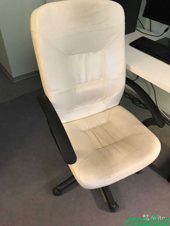 Компьютерное кресло Икея кожаное в Москве. Фото 1