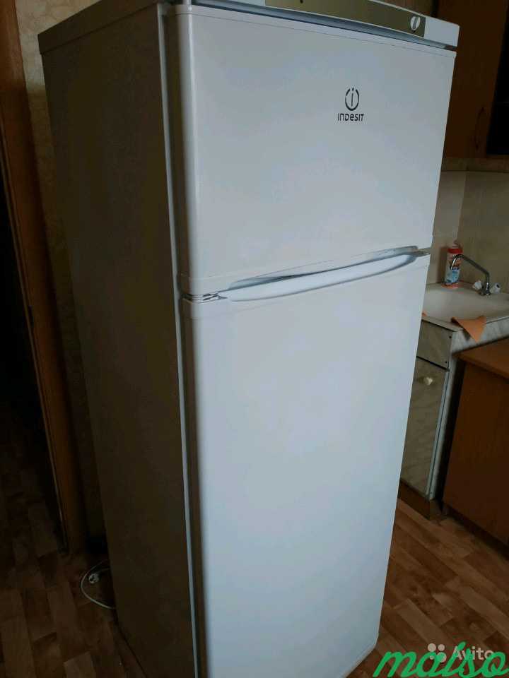 Холодильник индезит st