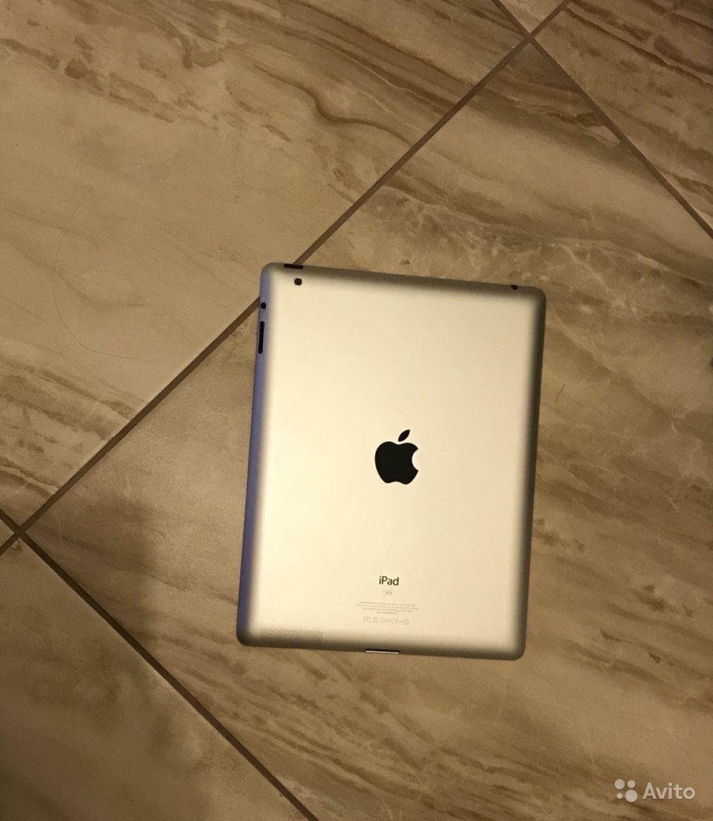 Без айпада. IPAD 1. IPAD 1 поколения. IPAD Air 1 поколения. Планшет айпад 1.