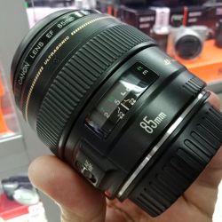 Canon EF 85mm f/1.8 USM комиссионный товар