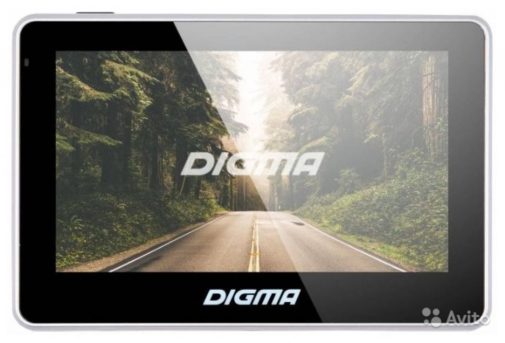 Digma tws. Навигатор Digma ds432n. Digma u4. Навигатор автомобильный 3 в 1. Digma b4.