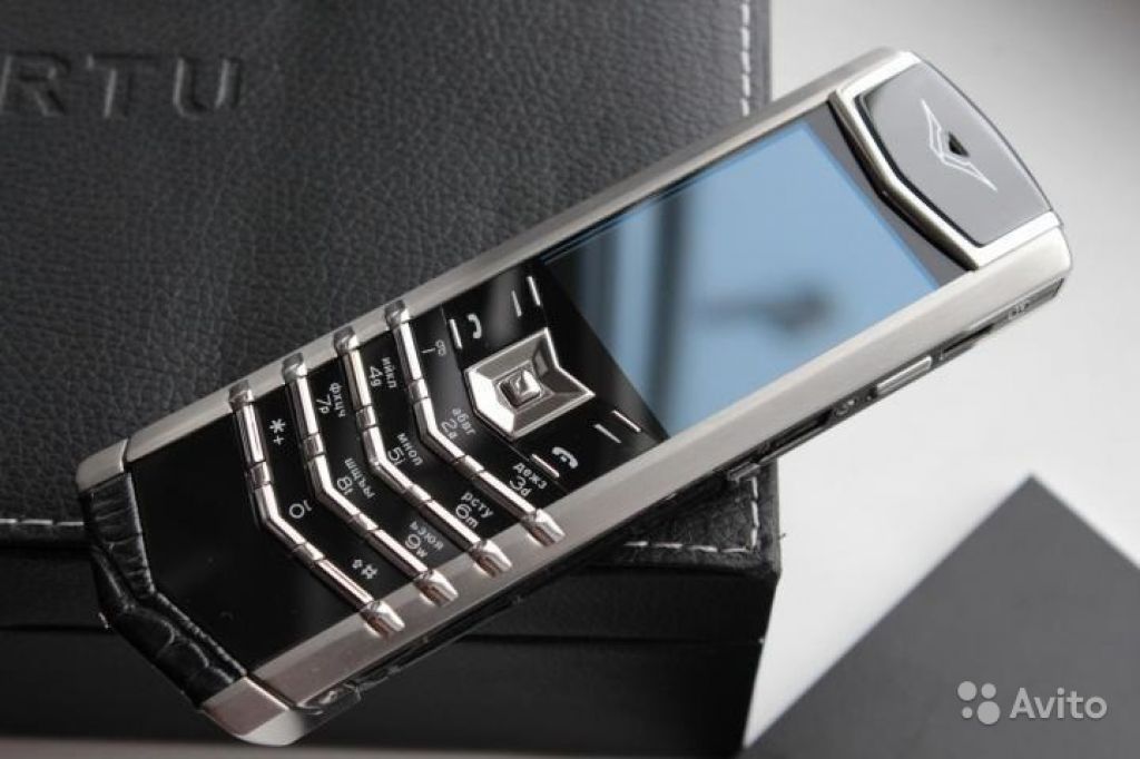 Телефоны silver. Vertu Signature Silver. Vertu s-031383. Vertu s-818527. Vertu Signature s Design 2 SIM Silver.