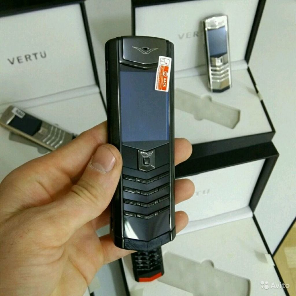 Vertu signature в Москве. Фото 1