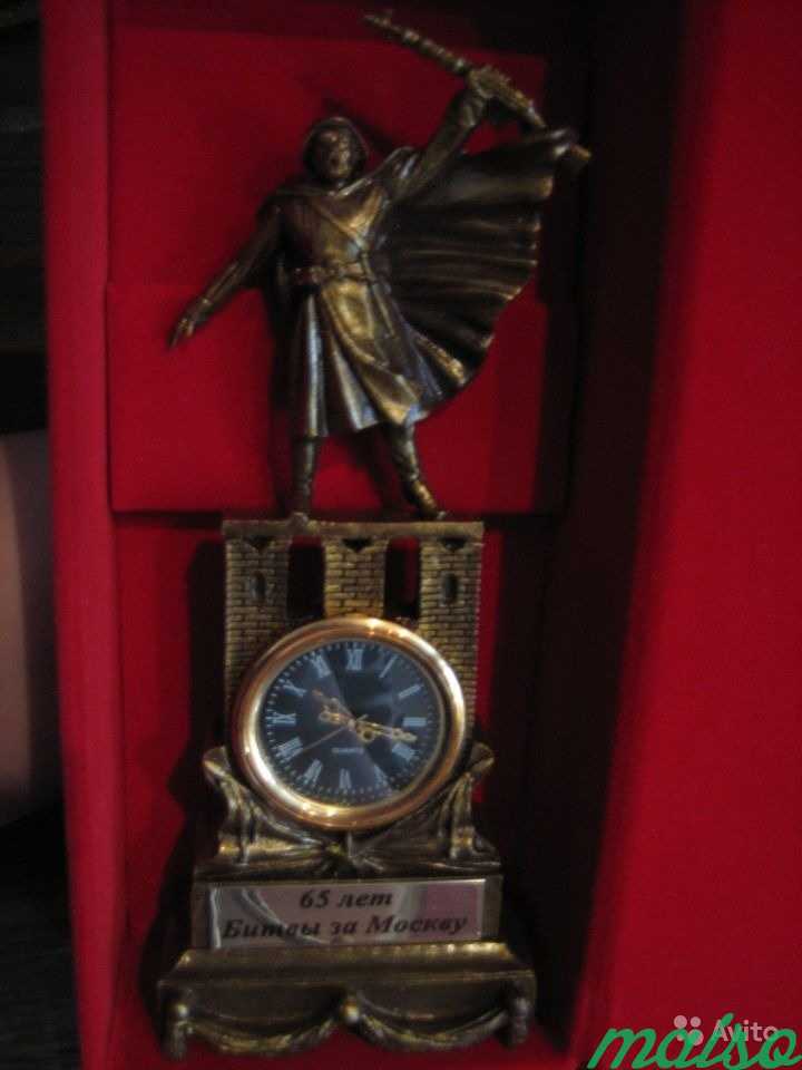 Юбилейные бронзовые часы в Москве. Фото 1