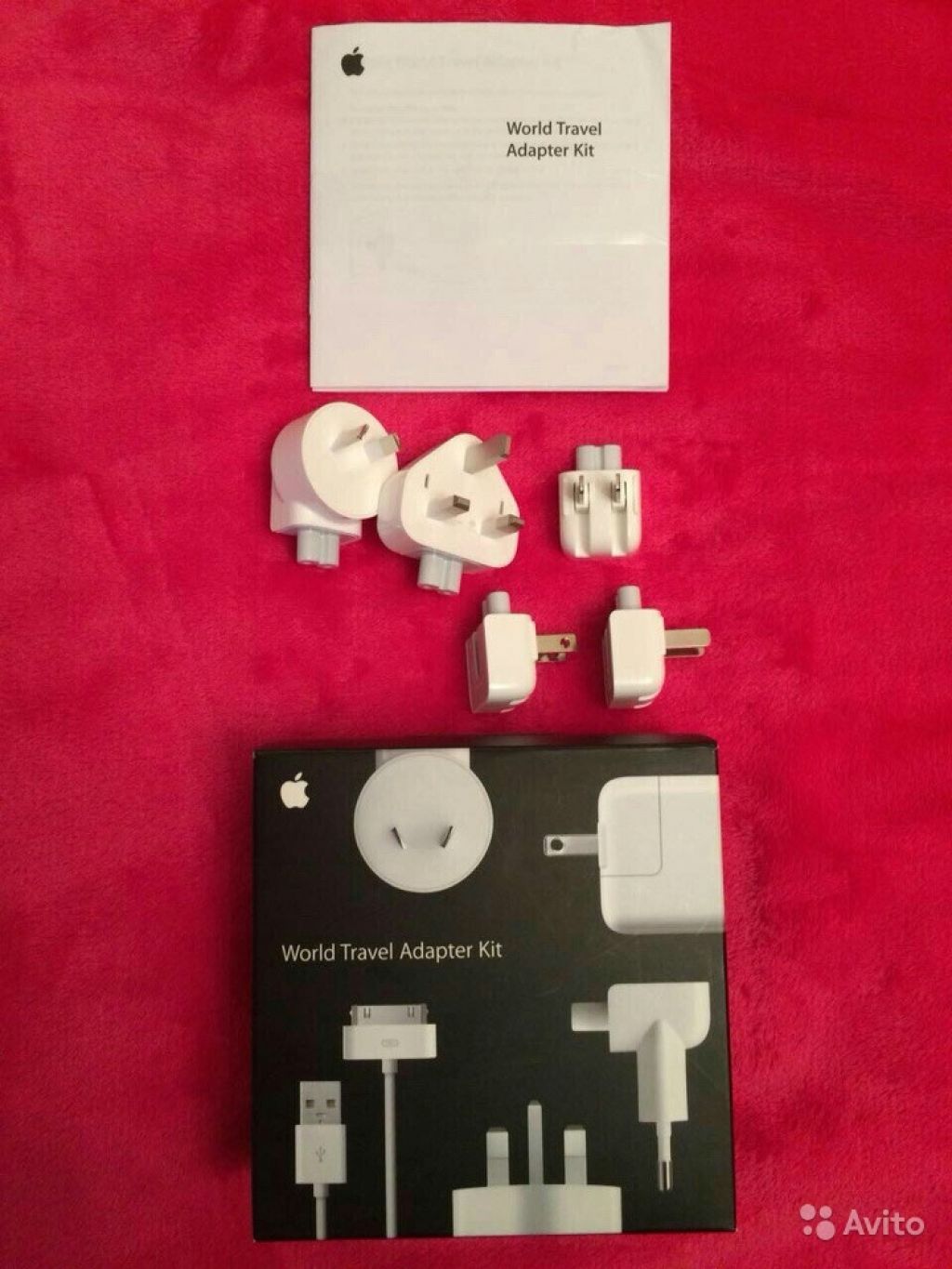 Комплект адаптеров Apple World Travel Adapter Kit в Москве. Фото 1
