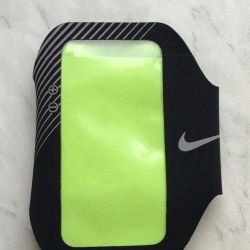 Спортивный чехол Nike для iPhone 5