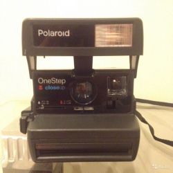 Polaroid onestep closeup