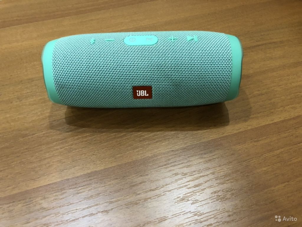 Колонка jbl 3. Колонка JBL charge 3 бирюзовая. JBL charge 3 charge. Колонка JBL чардж 3 оригинал. Портативная колонка JBL charge 3 оригинал.