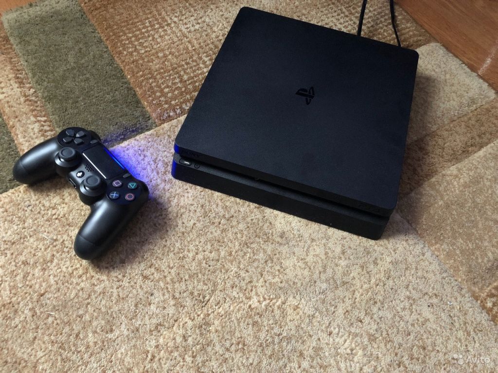 Sony playstation 4 slim фото