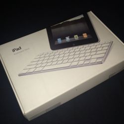 Клавиатурная док-станция iPad Keyboard Dock